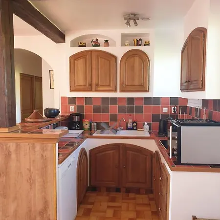 Holiday home Le Mas Des Farigoulettes